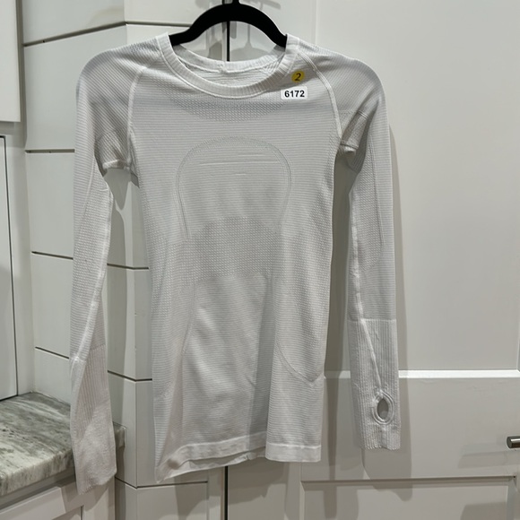 (6172)  🍋 LULULEMON RUN: Swiftly Tech Long Sleeve Crew Sz 2 WHITE *EUC - Picture 7 of 10